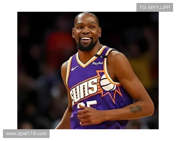 杜兰特强调沟通在逆转胜利中的关键作用与球队团结的重要性